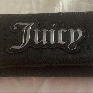 Juicy Couture Black walletwith Embossed Logo